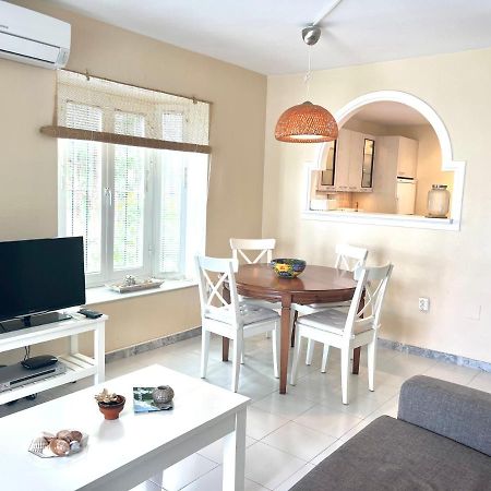 Fabulous Vacation In A 2 Bedroom Townhouse With 2 Terraces Overlooking The Sea, Suitable For 6 People 3 Swimming Pools Tennis And 200 Mts From The Sea El Faro Екстериор снимка